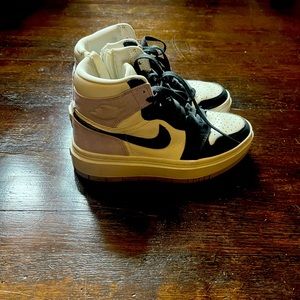 Nike Air Jordan Elevate